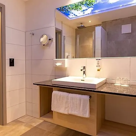 Hotel & Leugermann 4*
