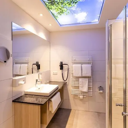 Hotel & Leugermann 4*